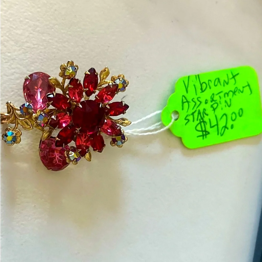 🍀 3 for $25 NWT Floral Burgundy Ruby Red Blue Gold Tone Gemstone Pin Brooch